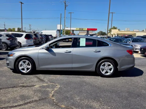 More photos of 2024 Chevrolet Malibu LT at Hyundai Warner Robins, GA