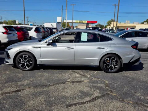 More photos of 2024 Hyundai Sonata SEL at Hyundai Warner Robins, GA