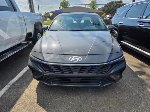 Photos of 2025 Hyundai Elantra SEL Convenience for sale in Warner Robins, GA at Hyundai Warner Robins