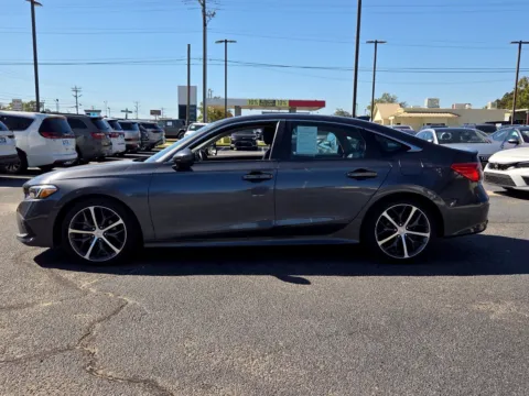 More photos of 2022 Honda Civic Touring at Hyundai Warner Robins, GA