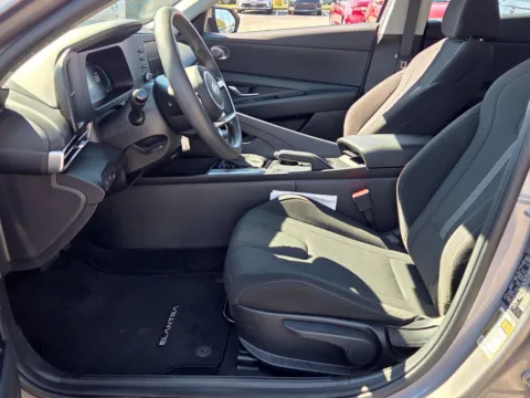More photos of 2024 Hyundai Elantra SE at Hyundai Warner Robins, GA