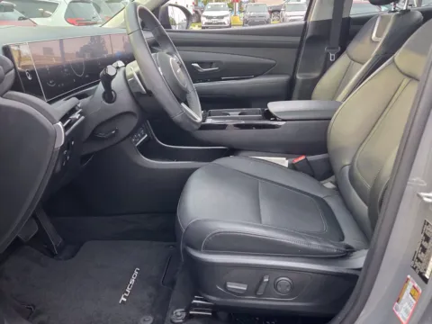 More photos of 2025 Hyundai Tucson Limited at Hyundai Warner Robins, GA