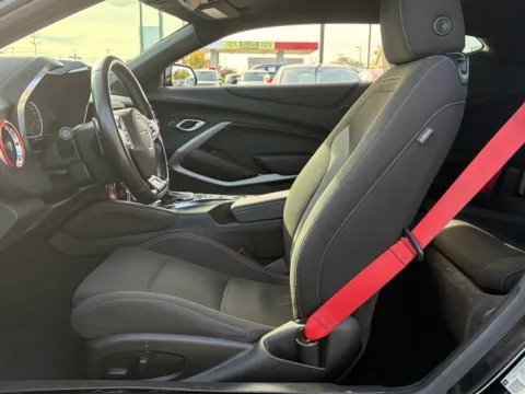 More photos of 2021 Chevrolet Camaro LT1 at Hyundai Warner Robins, GA