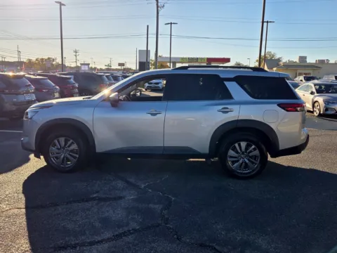 More photos of 2025 Nissan Pathfinder SV at Hyundai Warner Robins, GA