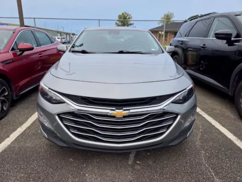Photos of 2024 Chevrolet Malibu LT for sale in Warner Robins, GA at Hyundai Warner Robins