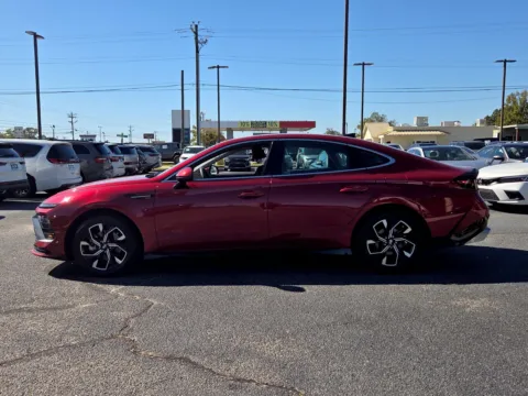 More photos of 2025 Hyundai Sonata SEL at Hyundai Warner Robins, GA