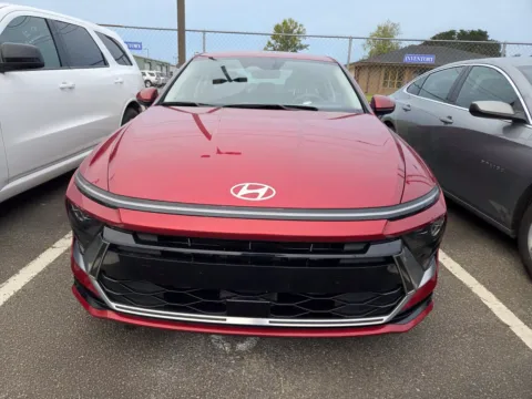 Photos of 2025 Hyundai Sonata SEL for sale in Warner Robins, GA at Hyundai Warner Robins