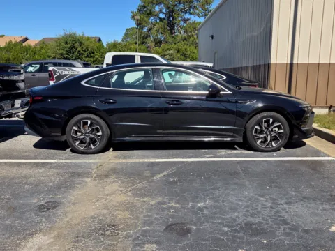 More photos of 2025 Hyundai Sonata SEL at Hyundai Warner Robins, GA