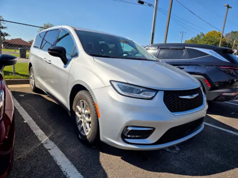 Silver 2024 Chrysler Pacifica Touring L for sale in Warner Robins, GA