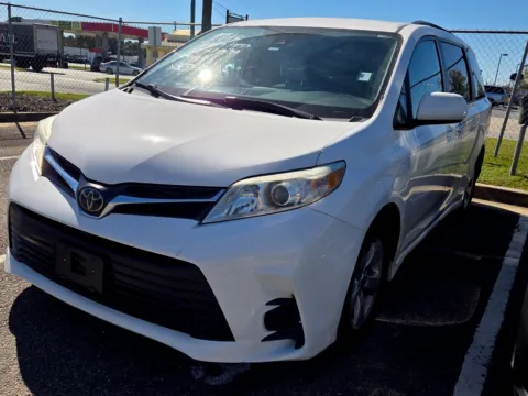 Another view of 2020 Toyota Sienna LE for sale in Warner Robins, GA at Hyundai Warner Robins