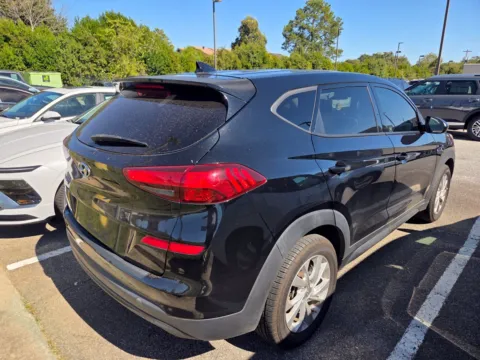 More photos of 2019 Hyundai Tucson SE at Hyundai Warner Robins, GA