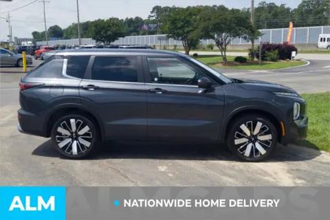 More photos of 2025 Mitsubishi Outlander SE at ALM Hyundai Lumberton, NC