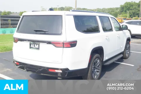 More photos of 2024 Jeep Wagoneer L Series II at ALM Hyundai Lumberton, NC