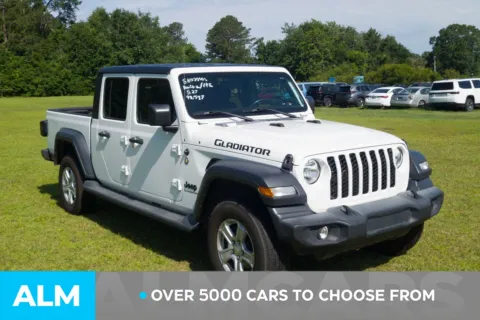 Another view of 2020 Jeep Gladiator Sport for sale in Lumberton, NC at ALM Hyundai Lumberton