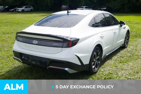 More photos of 2024 Hyundai Sonata SEL at ALM Hyundai Lumberton, NC