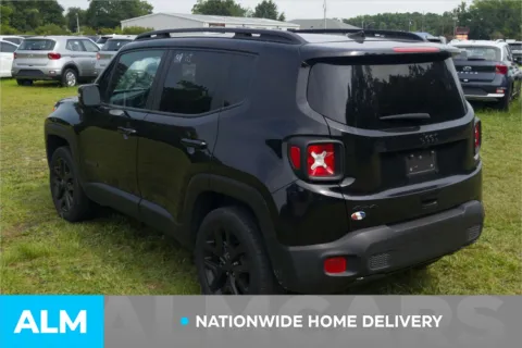 More photos of 2022 Jeep Renegade Altitude at ALM Hyundai Lumberton, NC
