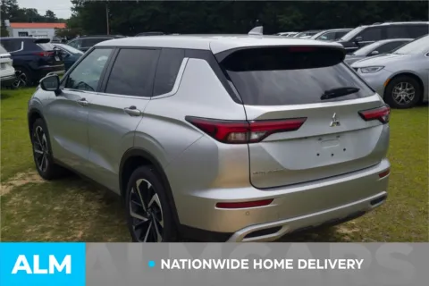 More photos of 2024 Mitsubishi Outlander SE at ALM Hyundai Lumberton, NC