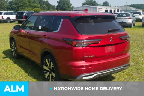 More photos of 2025 Mitsubishi Outlander SE at ALM Hyundai Lumberton, NC