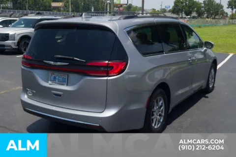 More photos of 2021 Chrysler Pacifica Touring at ALM Hyundai Lumberton, NC