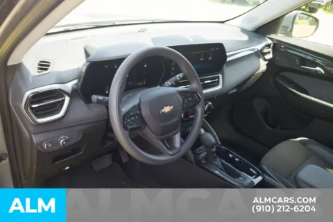 More photos of 2024 Chevrolet TrailBlazer LT at ALM Hyundai Lumberton, NC