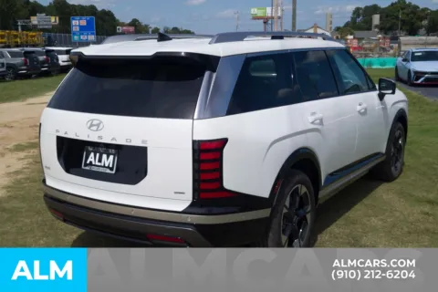 More photos of 2026 Hyundai Palisade Hybrid Limited at ALM Hyundai Lumberton, NC