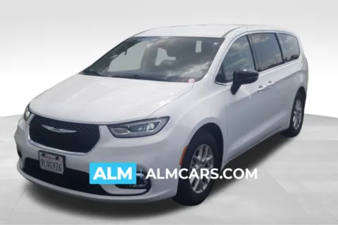 White 2024 Chrysler Pacifica Touring L for sale in Lumberton, NC