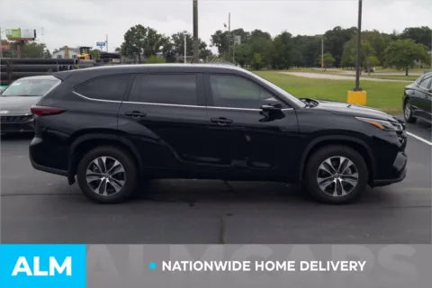 More photos of 2026 Toyota Highlander XLE at ALM Hyundai Lumberton, NC