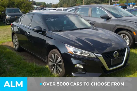 Photos of 2019 Nissan Altima 2.5 SV for sale in Lumberton, NC at ALM Hyundai Lumberton
