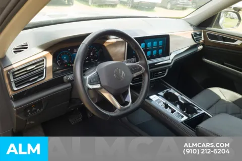 More photos of 2025 Volkswagen Atlas 2.0T SE w/Technology at ALM Hyundai Lumberton, NC