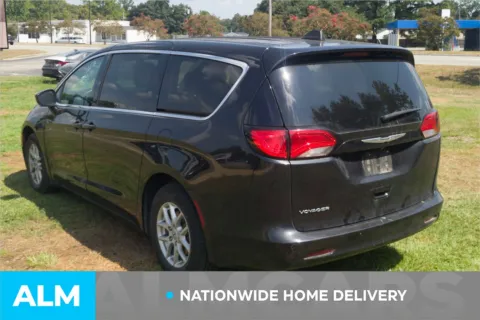 More photos of 2022 Chrysler Voyager LX at ALM Hyundai Lumberton, NC