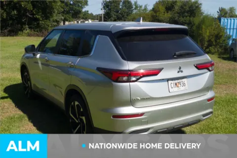 More photos of 2024 Mitsubishi Outlander SE at ALM Hyundai Lumberton, NC