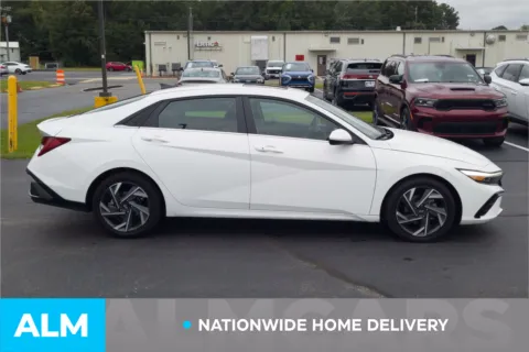 More photos of 2025 Hyundai Elantra SEL Convenience at ALM Hyundai Lumberton, NC
