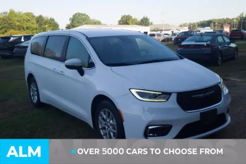 Photos of 2023 Chrysler Pacifica Touring L for sale in Lumberton, NC at ALM Hyundai Lumberton