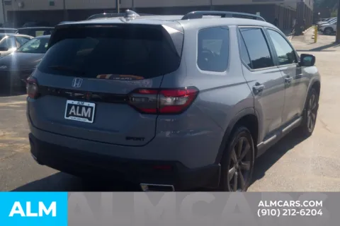 More photos of 2025 Honda Pilot Sport at ALM Hyundai Lumberton, NC