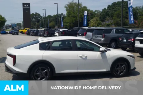 More photos of 2025 Kia K4 LXS at ALM Hyundai Florence, SC