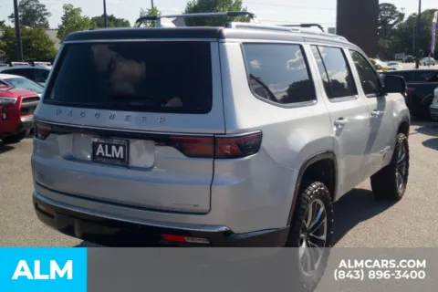 More photos of 2022 Jeep Wagoneer Series II at ALM Hyundai Florence, SC