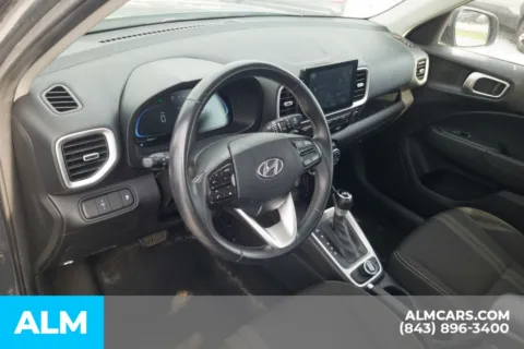 More photos of 2025 Hyundai Venue SEL at ALM Hyundai Florence, SC