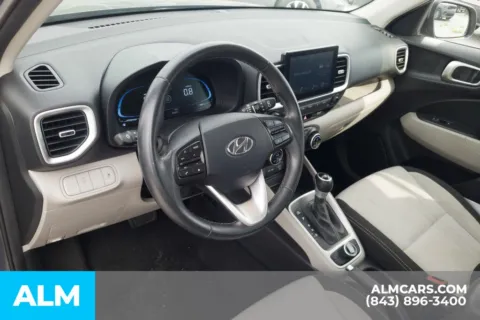 More photos of 2025 Hyundai Venue SEL at ALM Hyundai Florence, SC
