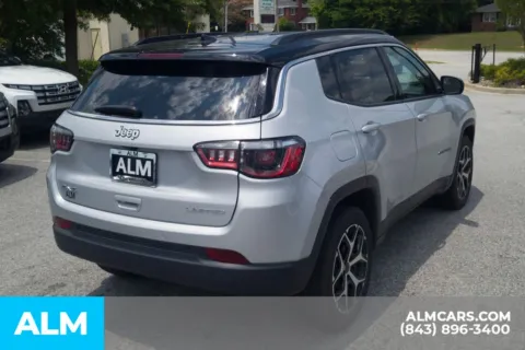 More photos of 2025 Jeep Compass Limited at ALM Hyundai Florence, SC