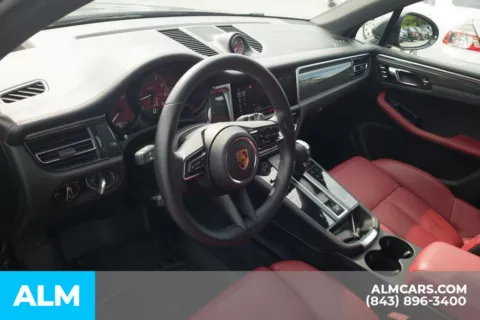More photos of 2022 Porsche Macan at ALM Hyundai Florence, SC