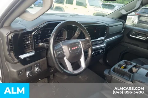 More photos of 2025 GMC Sierra 1500 SLT at ALM Hyundai Florence, SC