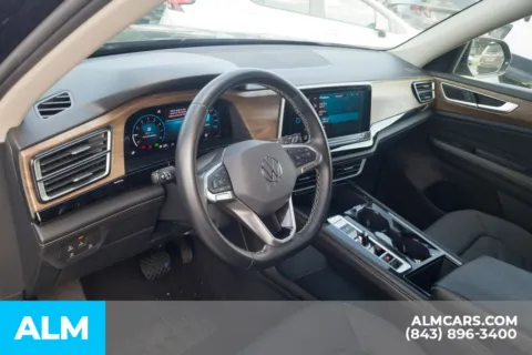 More photos of 2024 Volkswagen Atlas 2.0T SE w/Technology at ALM Hyundai Florence, SC