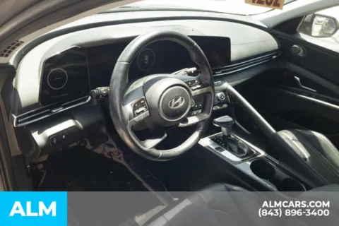 More photos of 2024 Hyundai Elantra Limited at ALM Hyundai Florence, SC