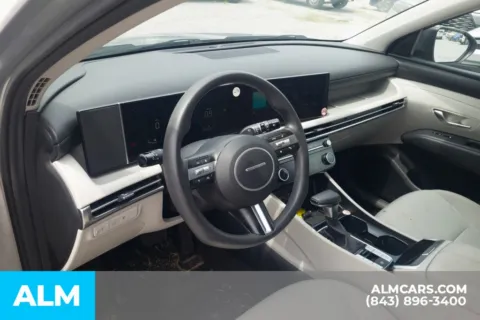 More photos of 2025 Hyundai Tucson SEL at ALM Hyundai Florence, SC