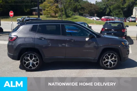 More photos of 2024 Jeep Compass Limited at ALM Hyundai Florence, SC