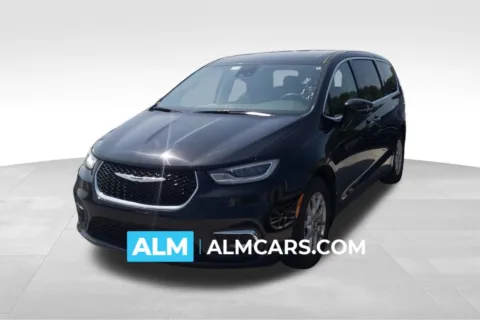 Black 2024 Chrysler Pacifica Touring L for sale in Florence, SC