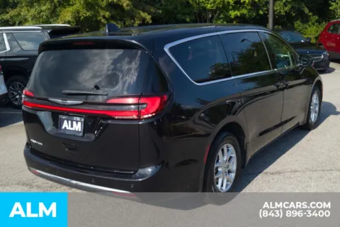 More photos of 2024 Chrysler Pacifica Touring L at ALM Hyundai Florence, SC