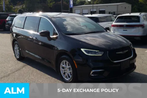 Another view of 2024 Chrysler Pacifica Touring L for sale in Florence, SC at ALM Hyundai Florence