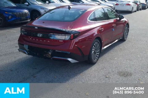 More photos of 2025 Hyundai Sonata Hybrid SEL at ALM Hyundai Florence, SC