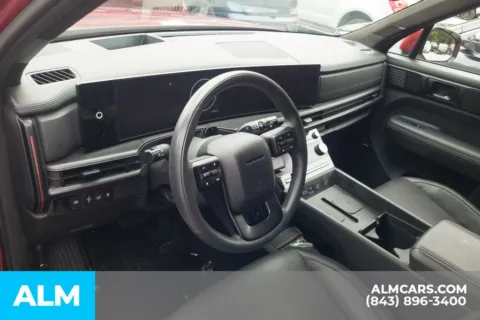 More photos of 2025 Hyundai Santa Fe Calligraphy at ALM Hyundai Florence, SC